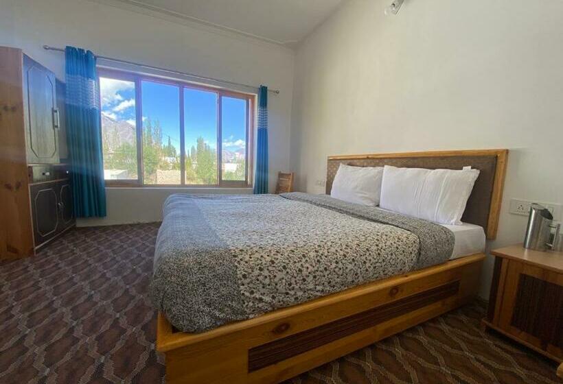 Семейный Номер, Otsal Guest House Nubra