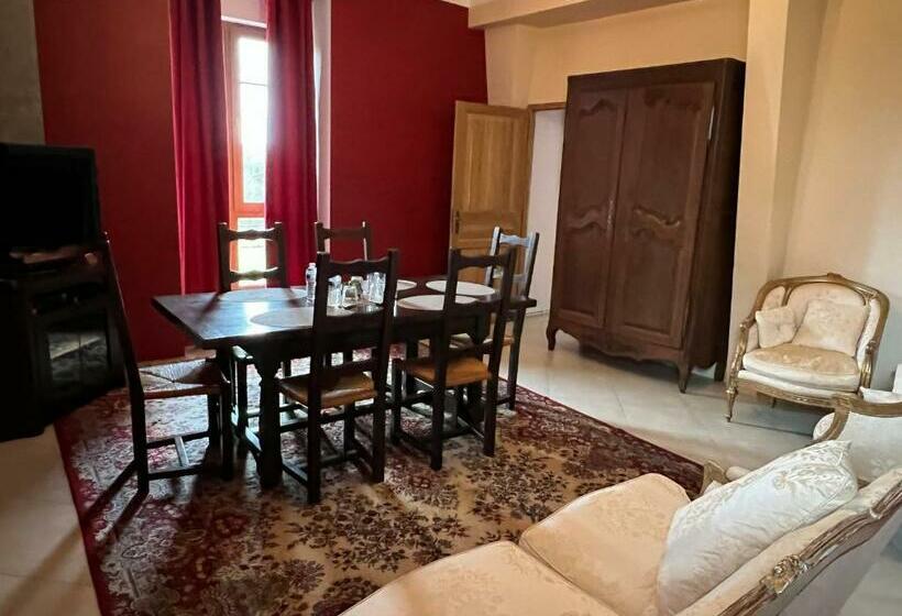 Четырехместный Номер Deluxe, Château De Crènille
