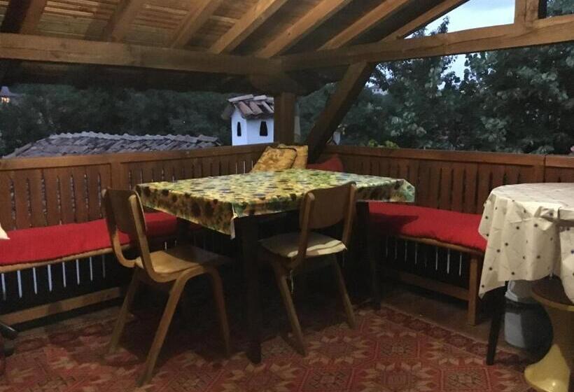 Апартаменты 1 Спальня с Балконом, Dyadovata Kashta