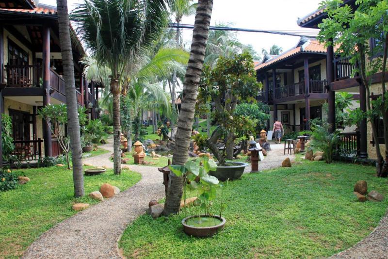 اتاق لوکس با چشم‌انداز باغ, Lotus Village Resort