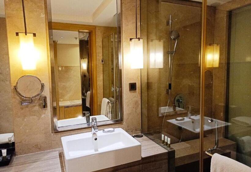 Номер Deluxe, Courtyard By Marriott Bilaspur