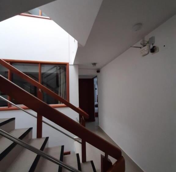 Номер Стандарт Трехместный, Flower S House