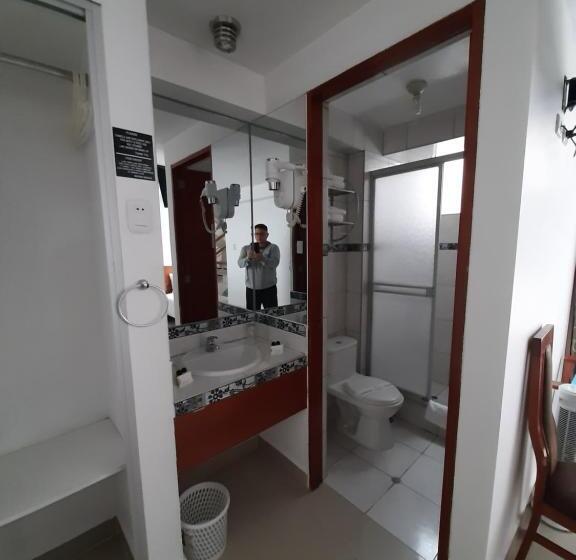 Семейный Номер, Flower S House