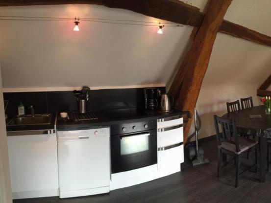 スイート, La Ferme Des Moulineaux