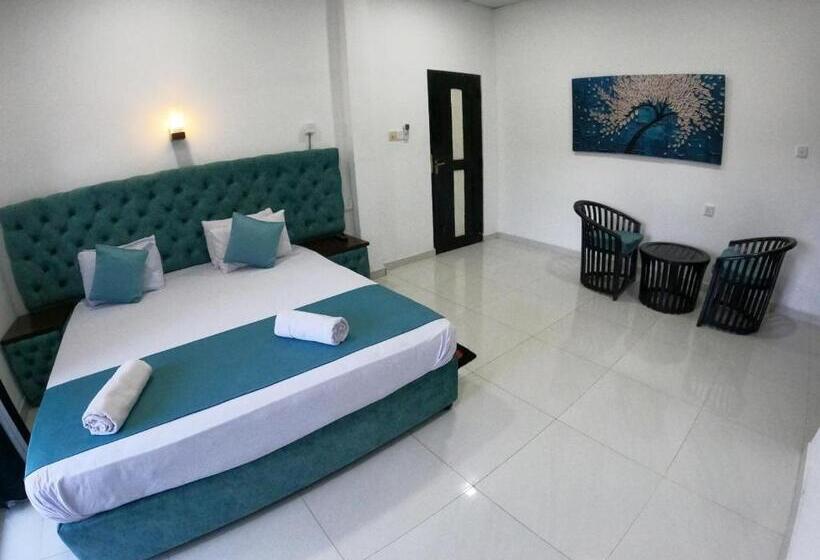 اتاق لوکس با بالکن, Seyara Holiday Resort