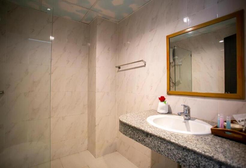 Номер Superior Кровать Кинг, Sea Paradise Hotel Sattahip