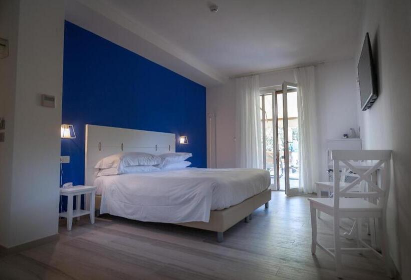 Номер Superior с Террасой, Arli Hotel Hideaway Punta Ala   Adults Only