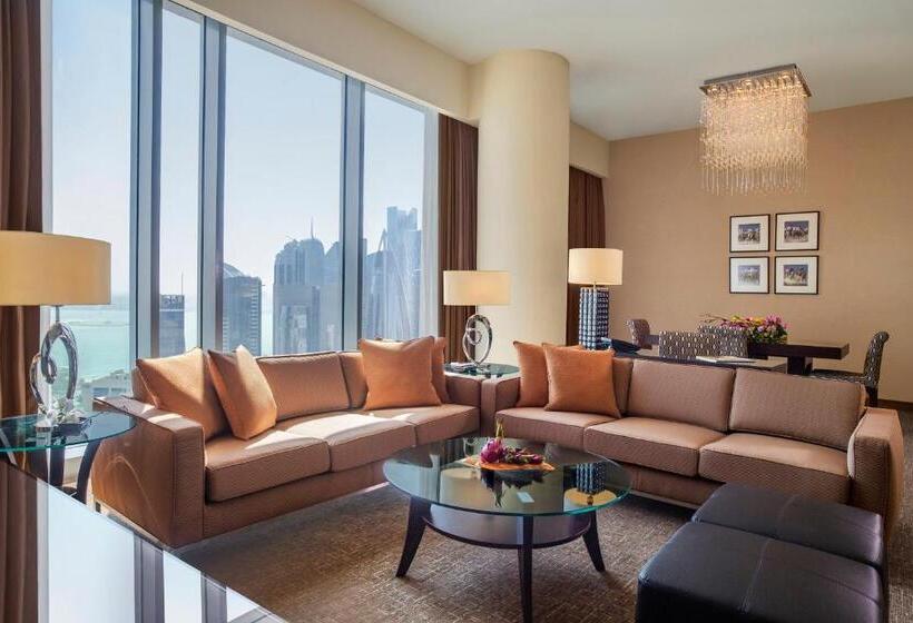 带城市景观带一个卧室的公寓, City Centre Rotana Doha
