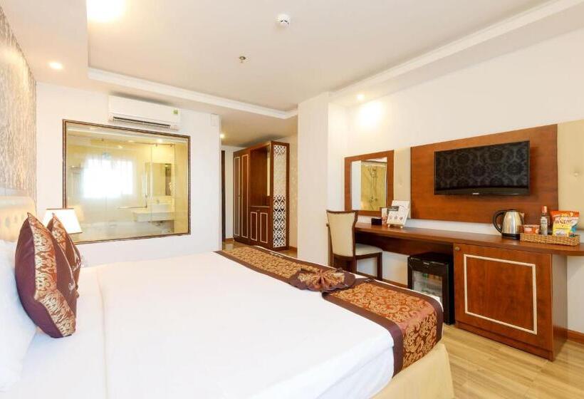 اتاق لوکس با چشم‌انداز دریا, Paris Hotel & Apartment Nha Trang