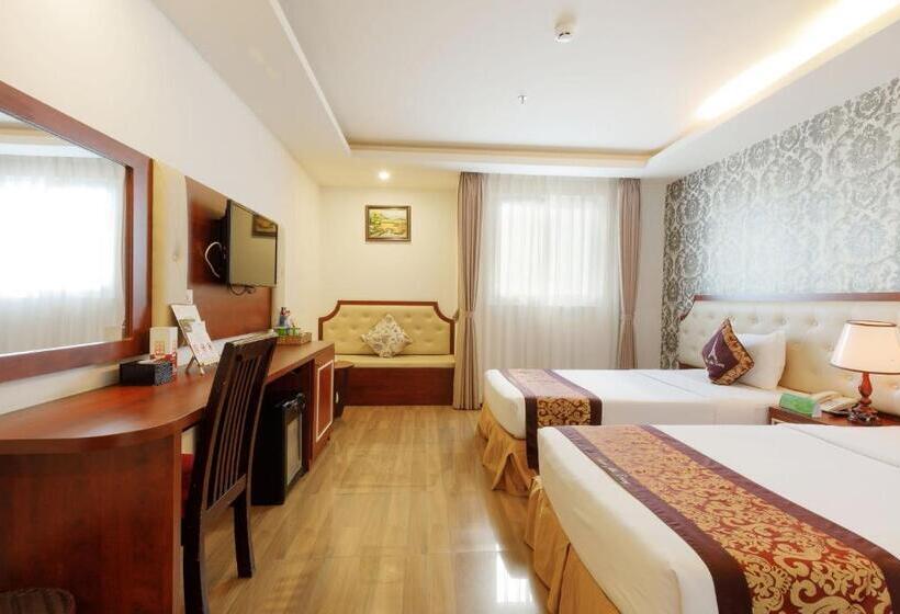 اتاق لوکس با چشم‌انداز دریا, Paris Hotel & Apartment Nha Trang