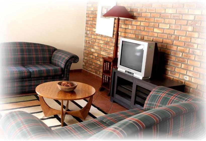 חדר סטנדרט לשלושה, Airport Lodge Guest House