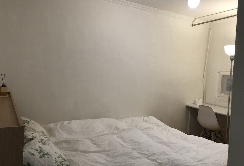 Номер Стандарт, Hostel Metro