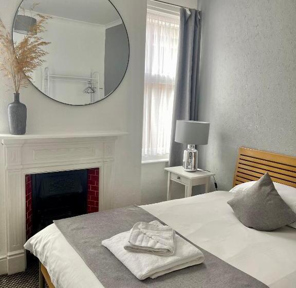 Номер Стандарт, Aragon House
