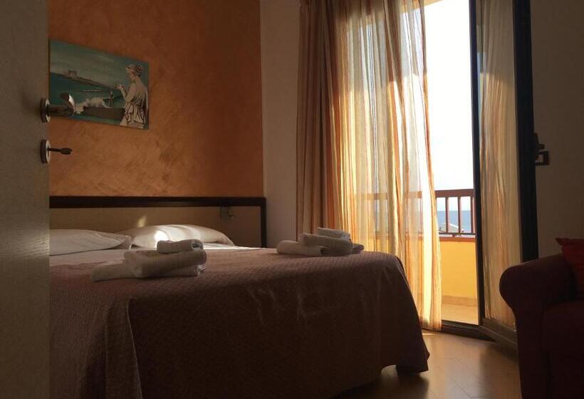 Люкс, Albergo Perseo