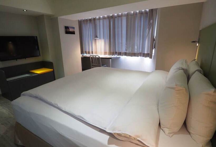 اتاق لوکس, Horizon Inn