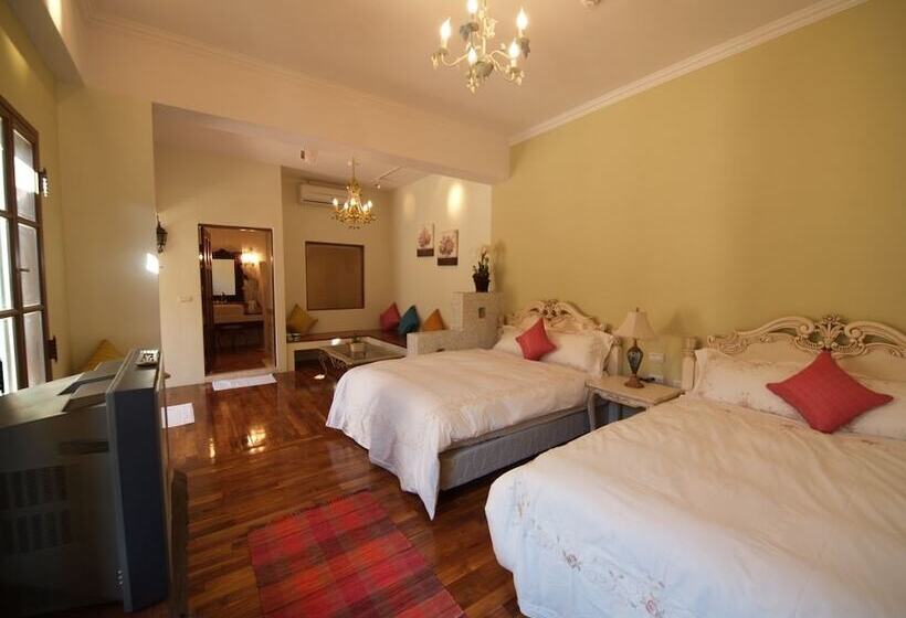 اتاق لوکس چهار تخته, Ken Ting Tuscany Resort