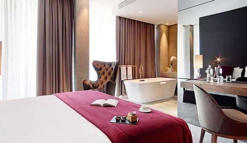 スイート, Grand Hotel Campione
