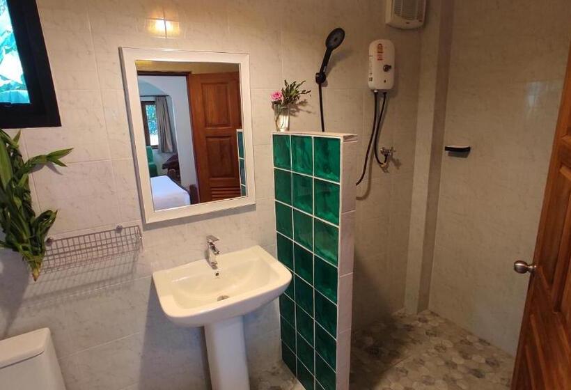 اتاق سوپریور, Country Retreat