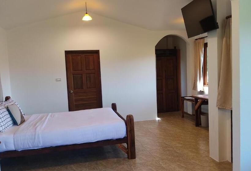 اتاق سوپریور, Country Retreat