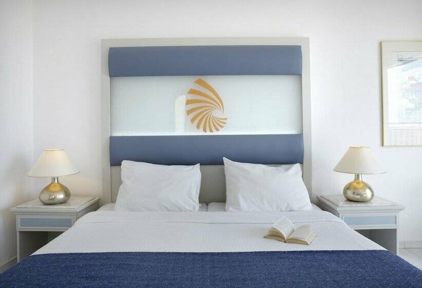 Номер Стандарт Вид на Горы, Mare Blue