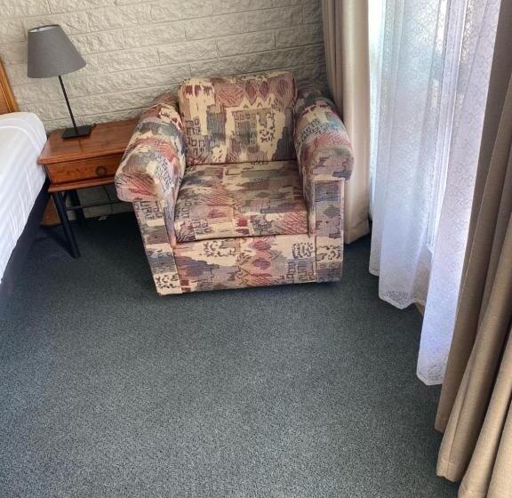 스탠다드 룸 킹사이즈 침대, Alexander Motor Inn