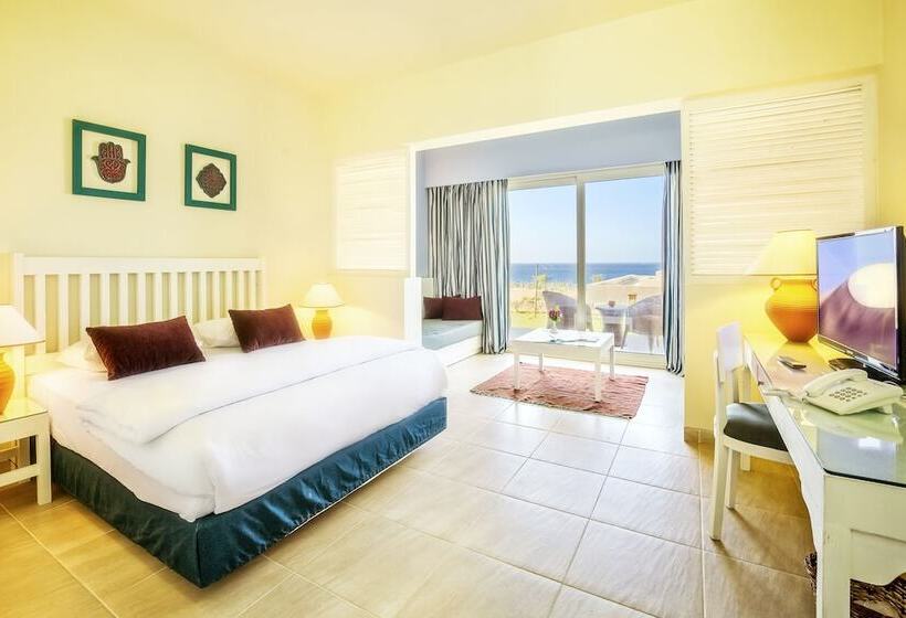 اتاق سوپریور با چشم‌انداز دریا, Caesar Bay Resort