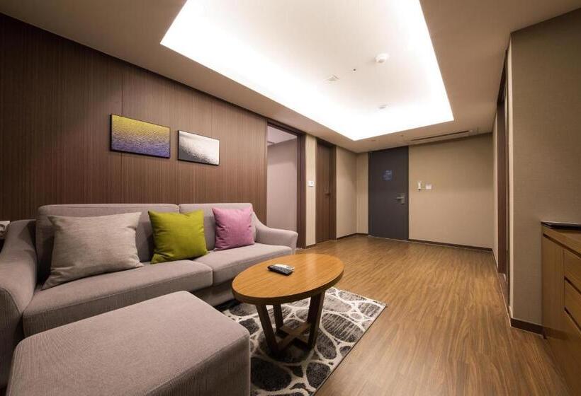 Номер Deluxe, Busan Business