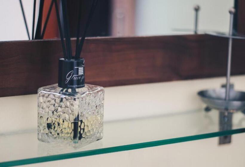 수피리어 룸 풀장 전망, Green Gallery Beach Boutique