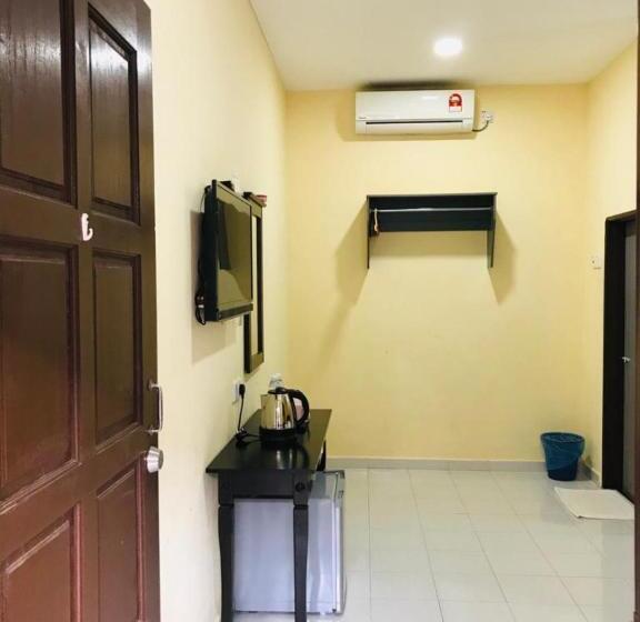 اتاق اکونومی یک تخته, Dhania Cenang Beach Motel