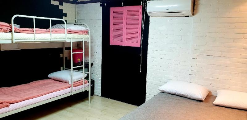 اتاق استاندارد سه نفره, Oppa Hostel Sinchon Hongdae