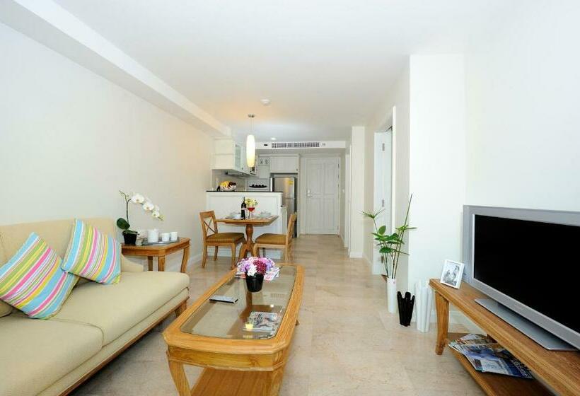 Suite, Sabai Sathorn Service Apartment