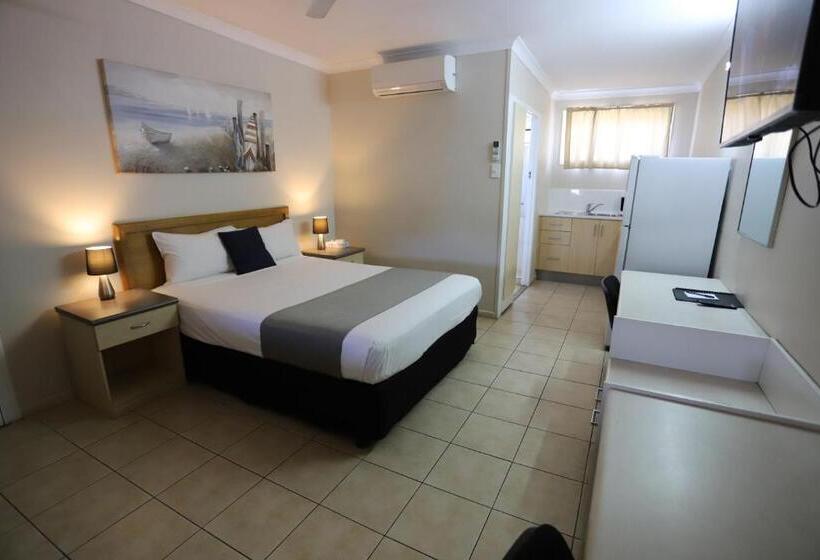 Студия Deluxe, Tropic Coast Motel