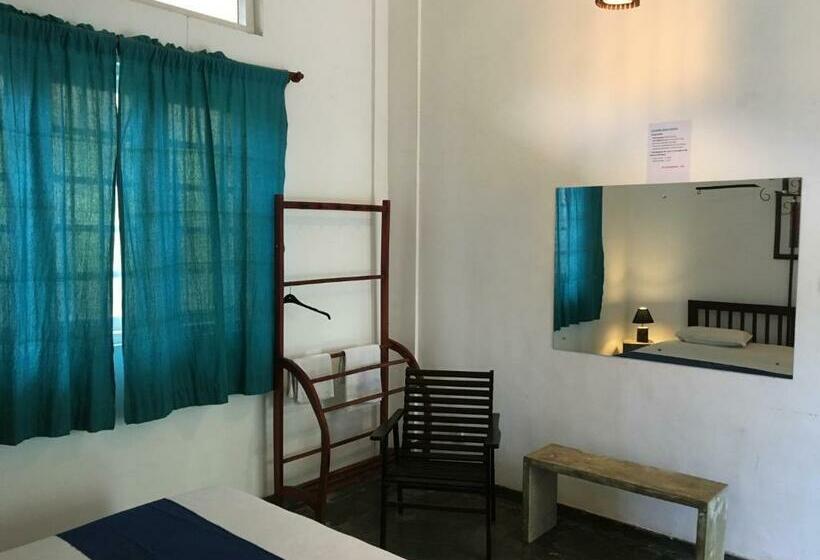 Номер Стандарт, Colombo Beach Hostel