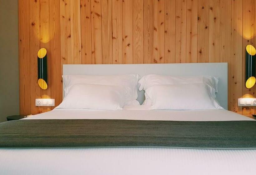 اتاق استاندارد با چشم‌انداز کوهستان, Pedras Do Mar Resort & Spa