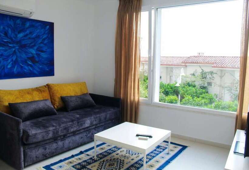 庭の見える１ベッドルームアパートメント, Bougainville Bay Serviced Apartments