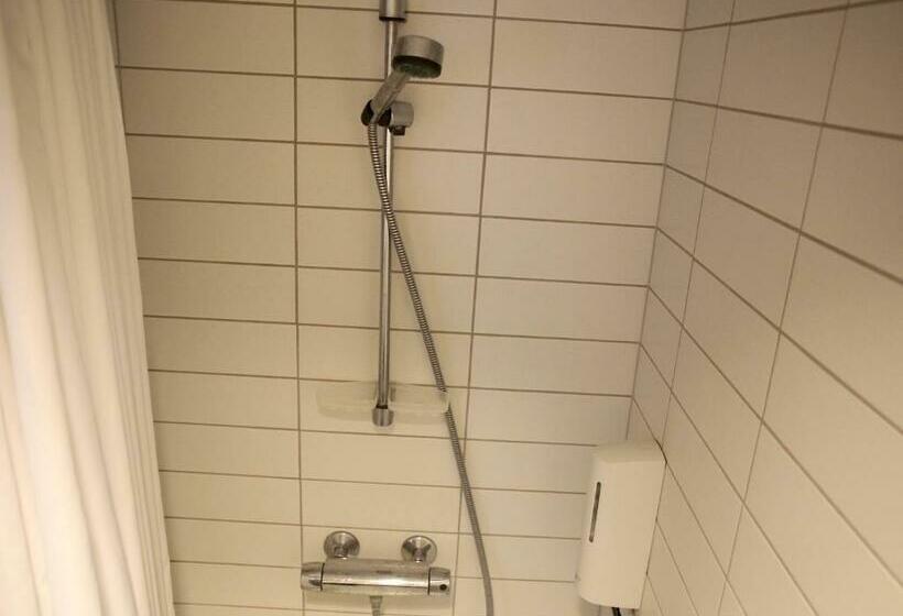 غرفة قياسية ثلاثية, Dbu Hotel & Kursuscenter