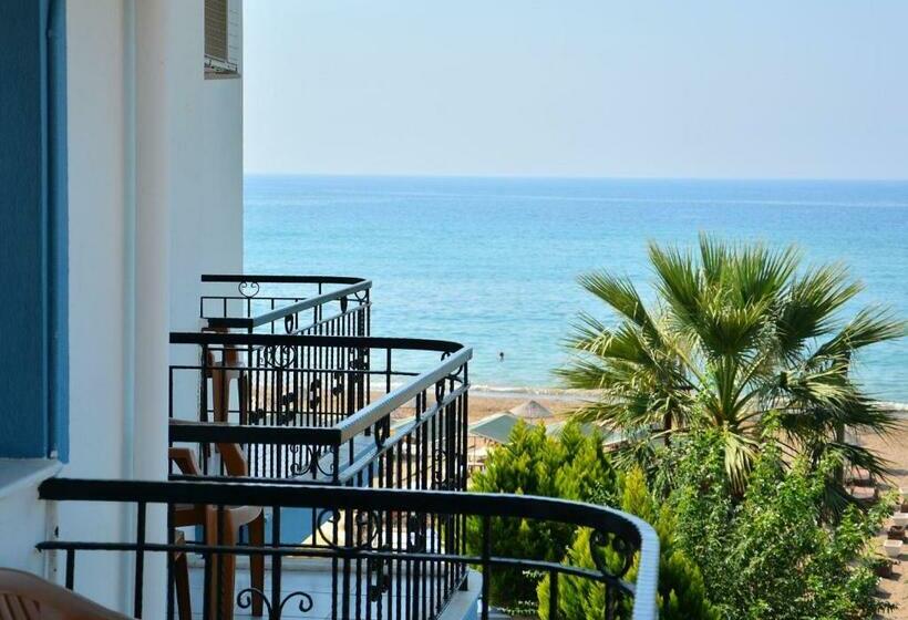 Номер Стандарт Трехместный, Gumuldur Mavi Deniz Otel