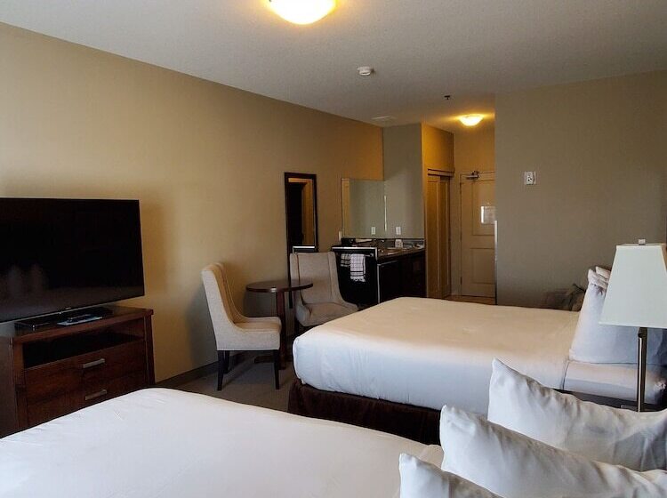 Номер Deluxe, Ramada By Wyndham Emerald Park/regina East