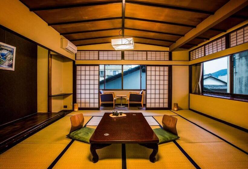 Номер Superior, Ooedo Onsen Monogatari Gero Bekkan