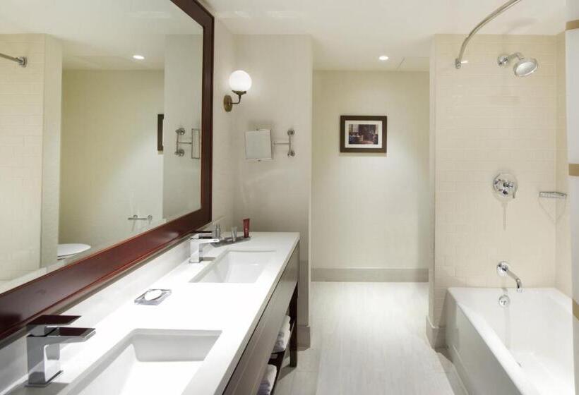 带大床的标准间, Marriott Syracuse Downtown