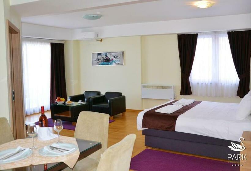 اتاق لوکس با چشم‌انداز دریاچه, Park Lakeside Ohrid