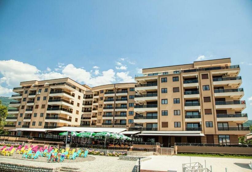 اتاق لوکس با چشم‌انداز دریاچه, Park Lakeside Ohrid