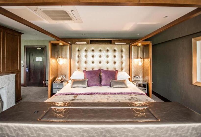 سوییت, Parklands Hotel & Country Club