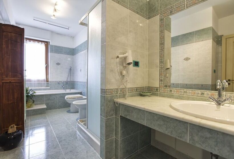 Семейный Номер, Morpheo Rooms