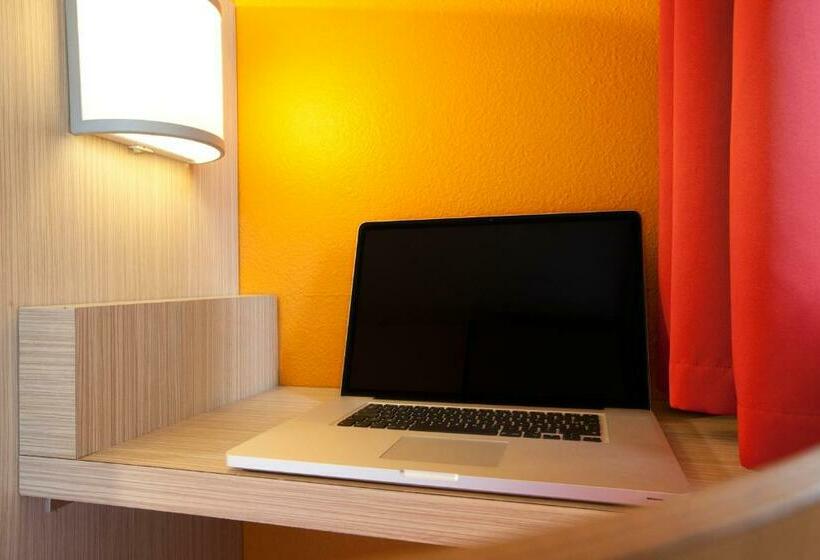 Номер Стандарт, Fast Hotel Les Ulis   Courtabœuf