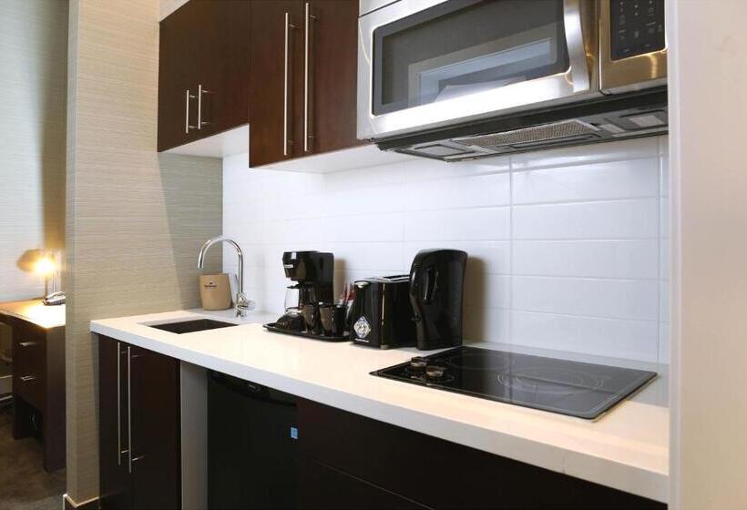 Люкс Кровать Кинг, Sandman Hotel Abbotsford Airport