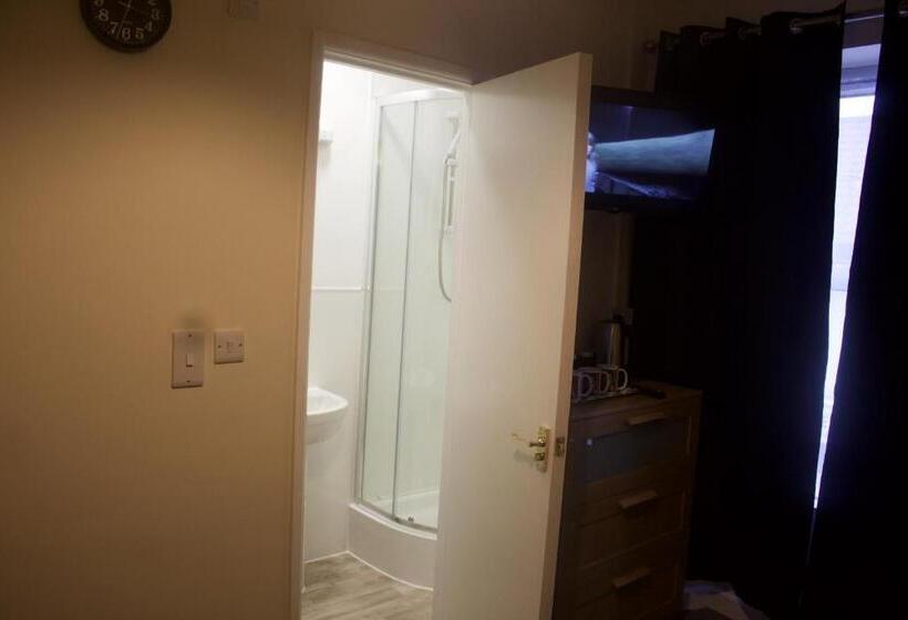 Трехместный Номер Комфорт, Elm Tree Guest House