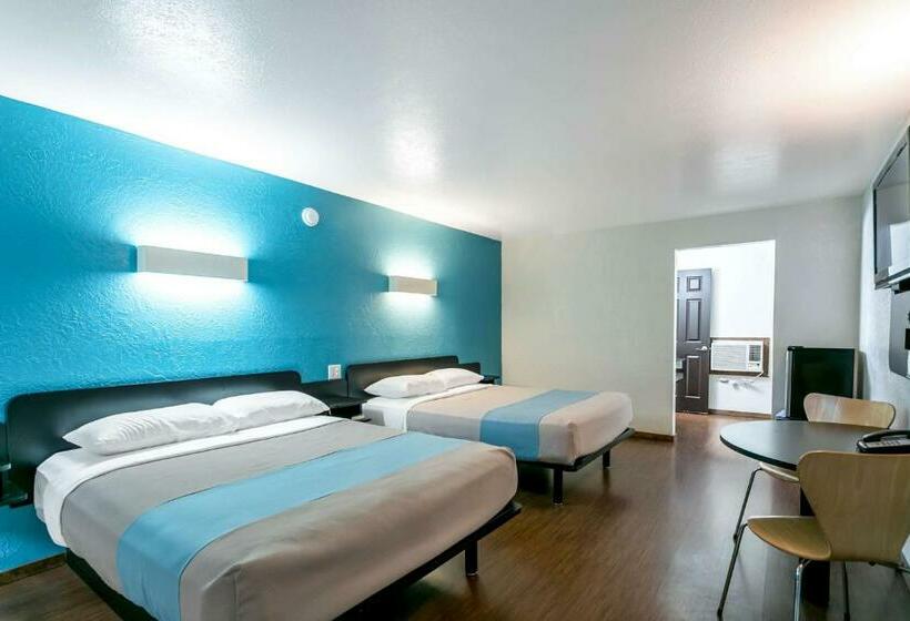 Номер Стандарт, Motel 6missoula, Mt  University