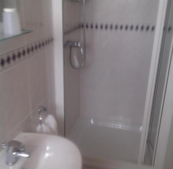 Номер Стандарт, Hunters Lodge Guest House