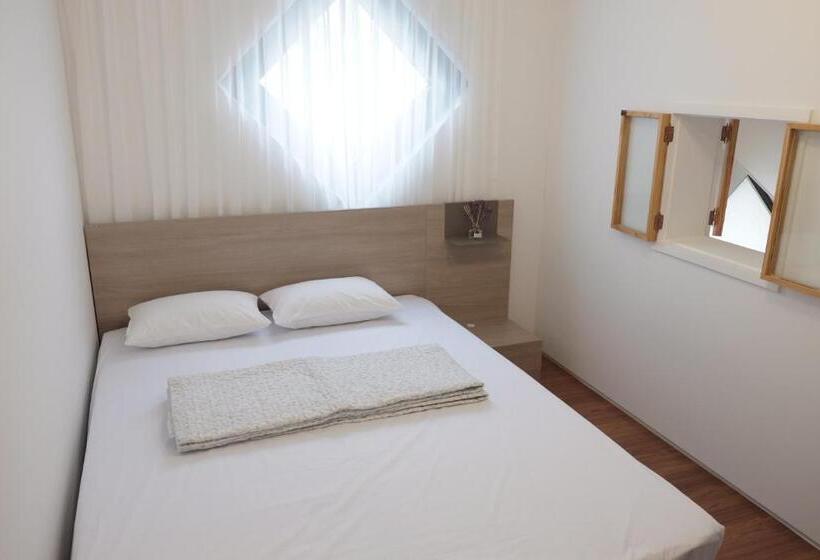 Апартаменты 3 Спальни, Mir Guesthouse